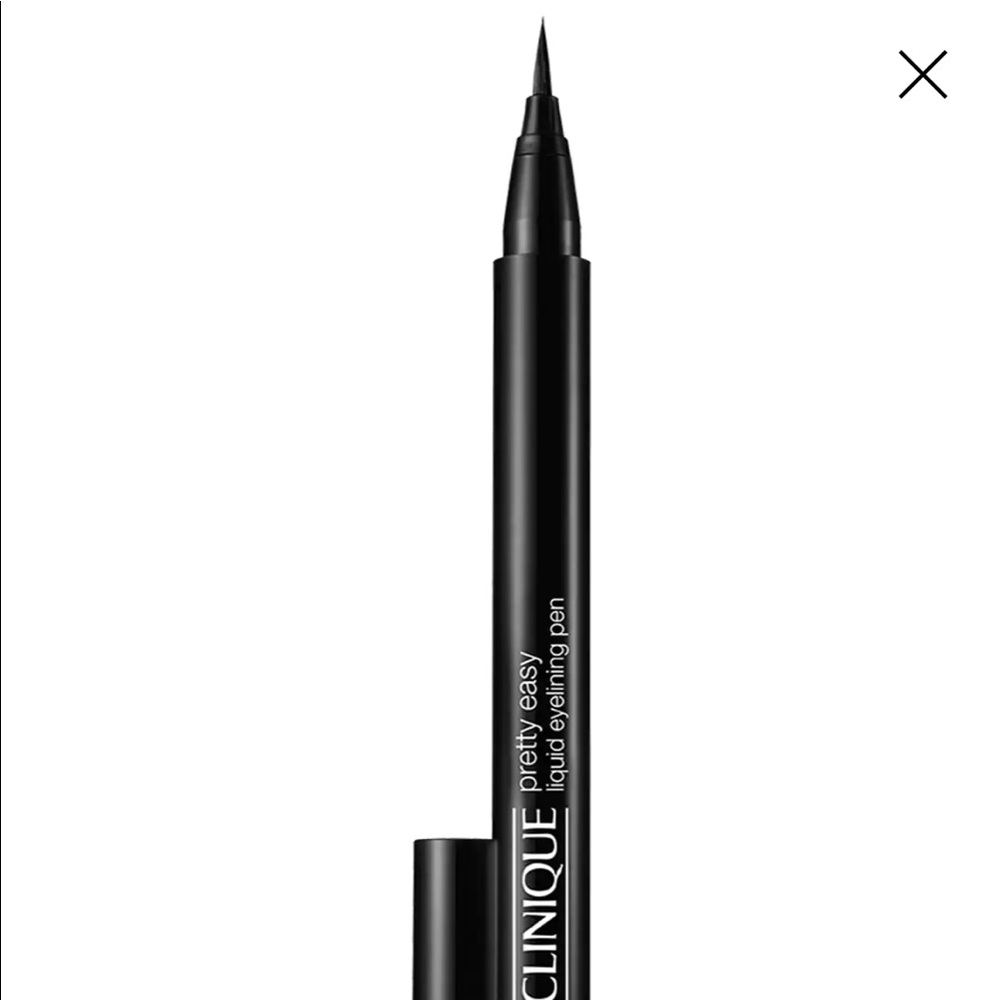 Clinique's mistake-proof black pen w/ cosmetic bag